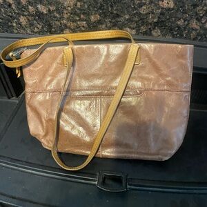 Hobo Tan Leather Shoulder Bag. Clean and good shape
